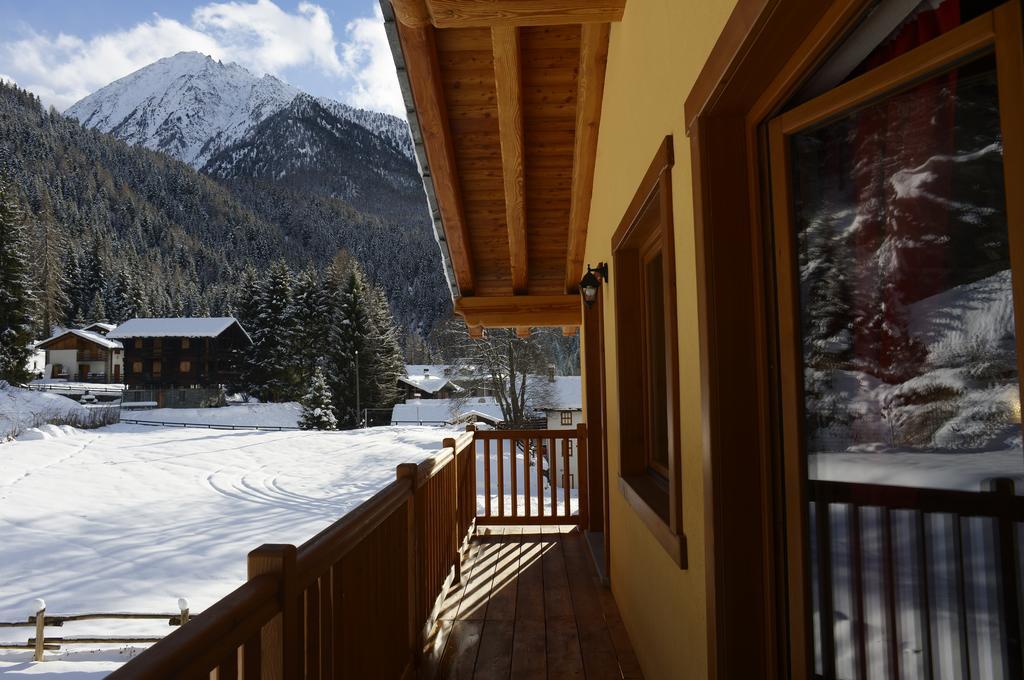 Le Nid De L'Aigle Hotel Champoluc Szoba fotó