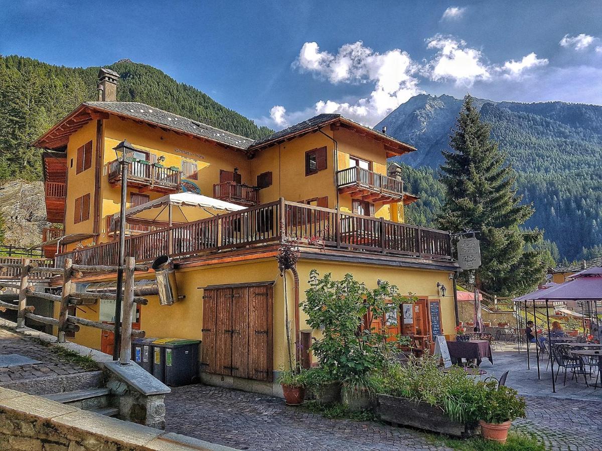 Le Nid De L'Aigle Hotel Champoluc Kültér fotó